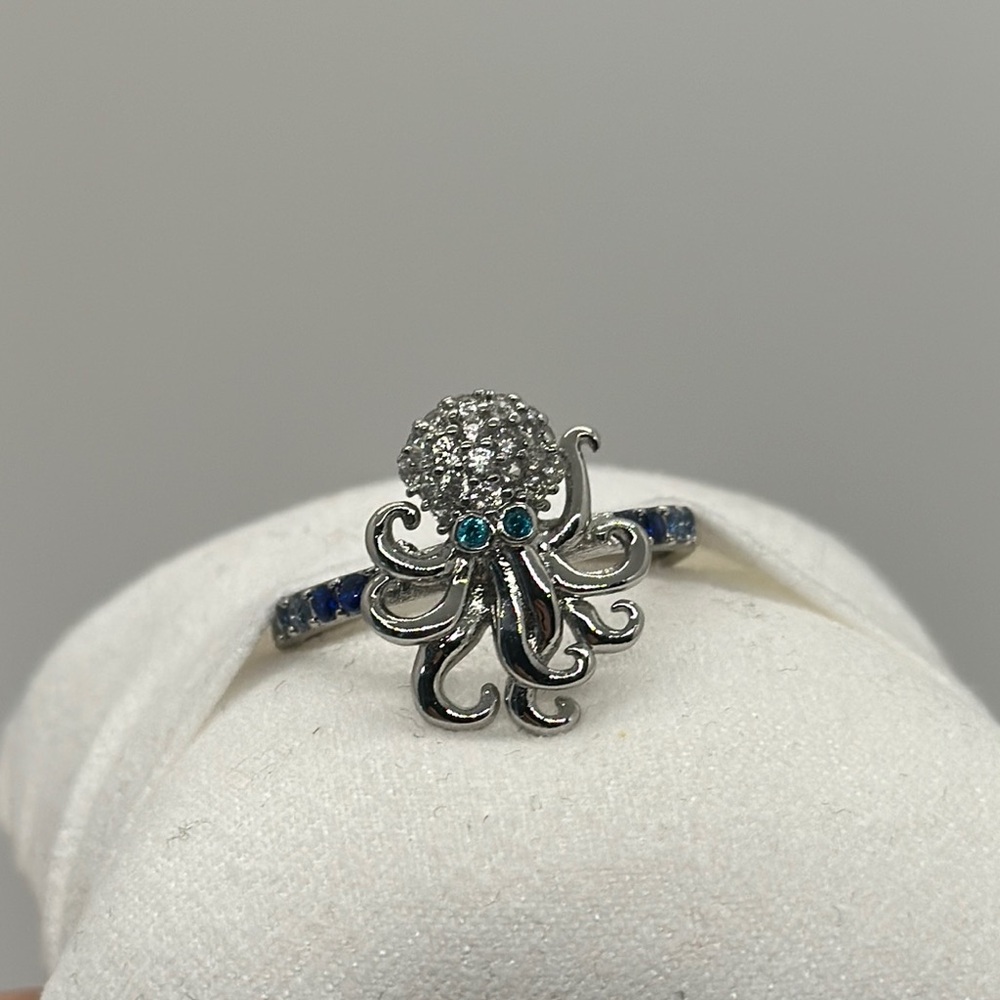 Rhodium Octopus Ring with Blue Accents no bag no tag never worn size 9